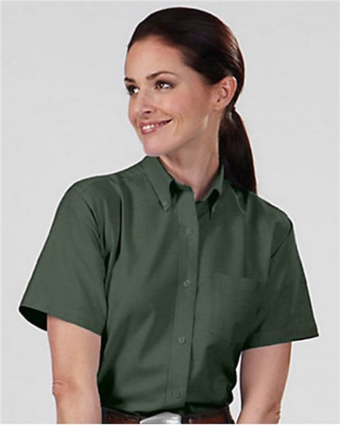 Van Heusen - Women's Regular Fit Short Sleeve Oxford - 13V0003